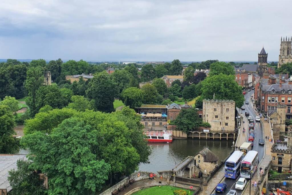 Luxury One Bedroom Apartment Within The City Walls York Exterior foto